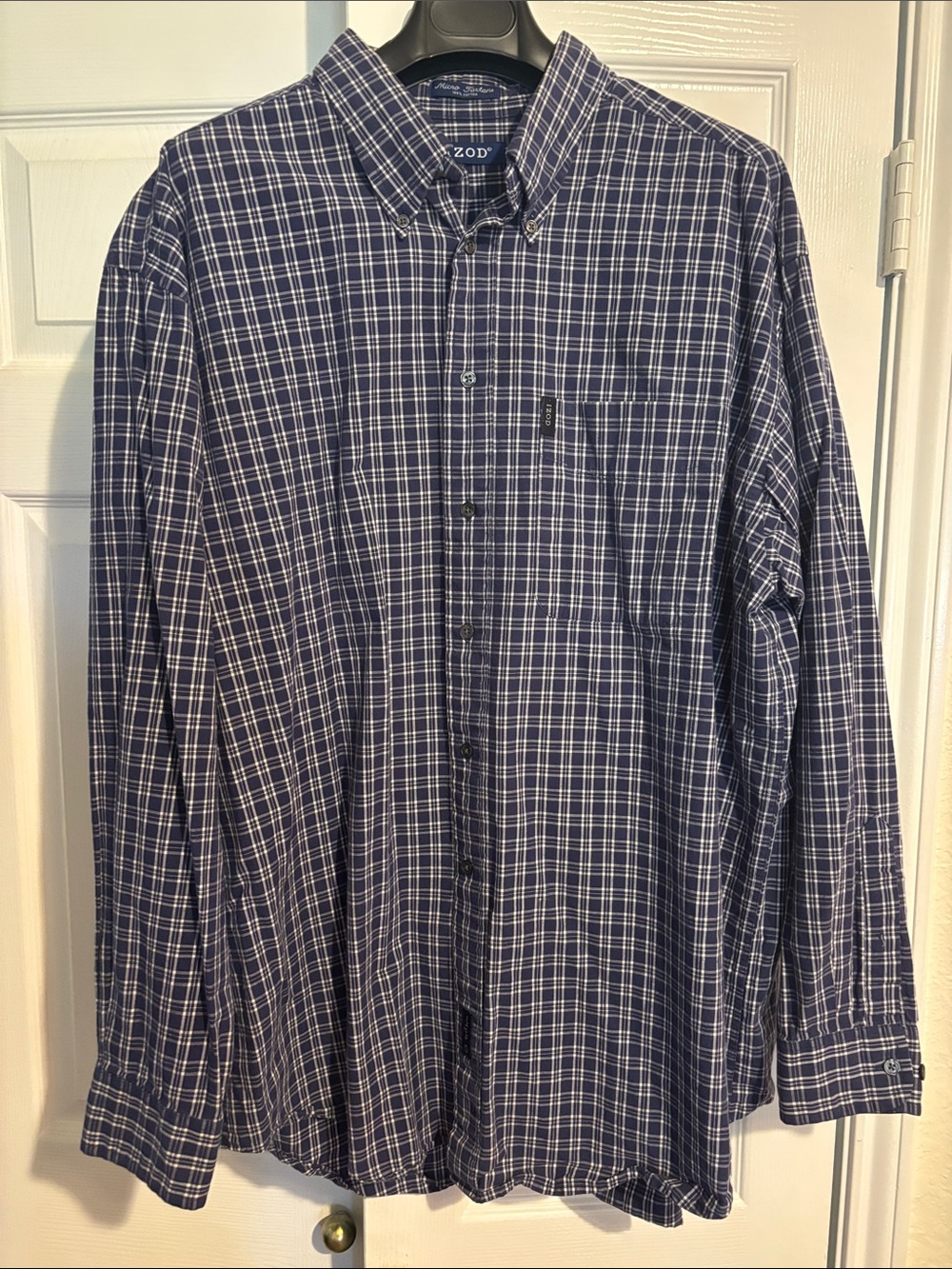 Izod Men's Navy and White Plaid Button-Down Shirt